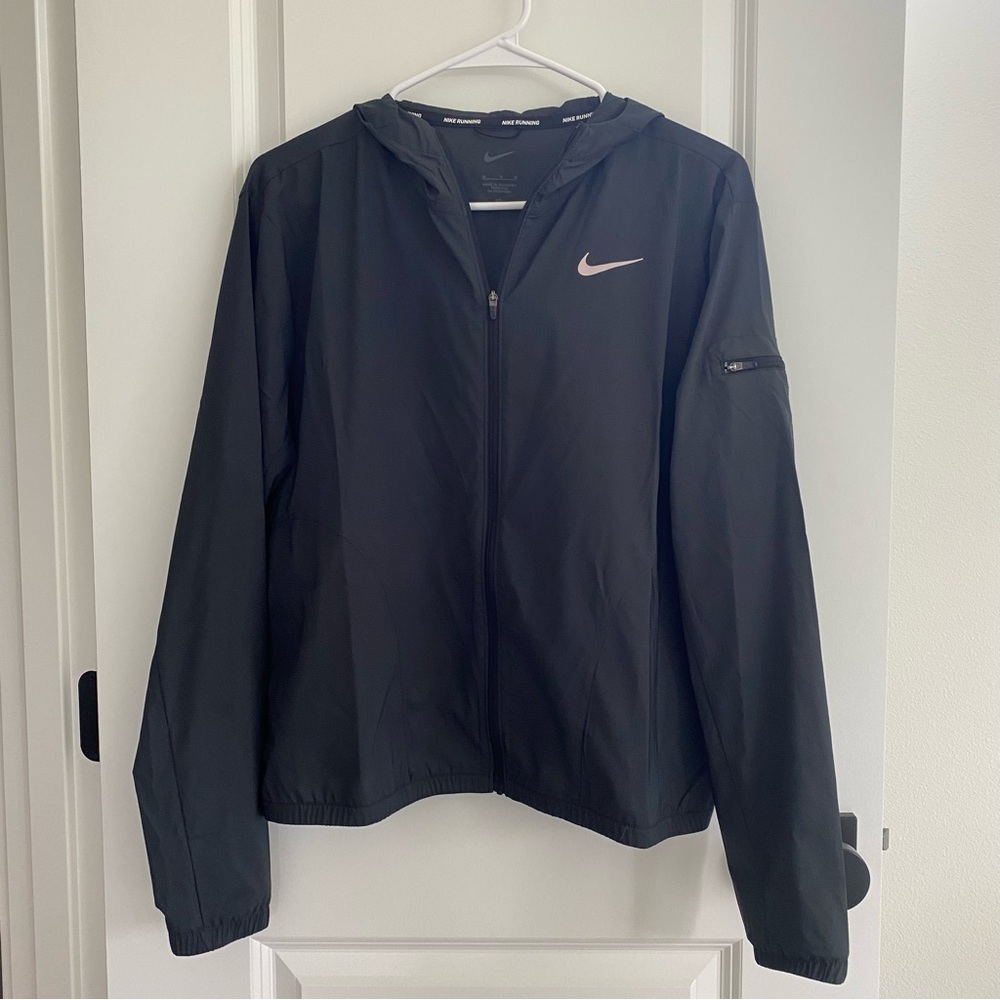 Nike windbreaker jacket